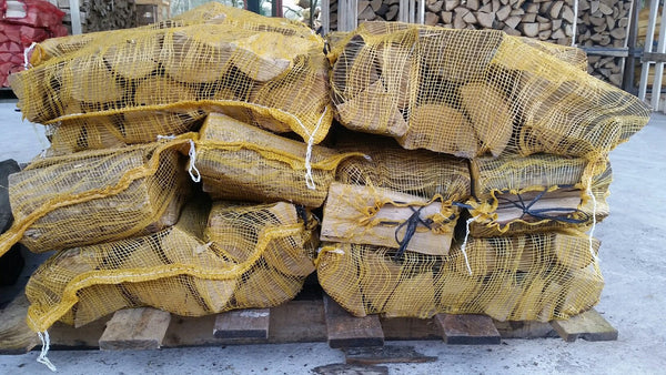 Kiln Dried Oak 10kg nets 16 nets delivered - logsandfuel